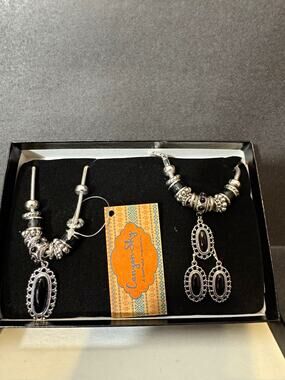 Canyon Sky Signed Silver Tone Black Oval Onyx Necklace Bracelet Earrings Set